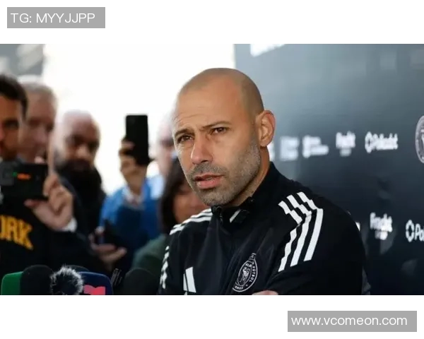 巴萨对阵巴黎的经典对决马斯切拉诺的传奇时刻再现